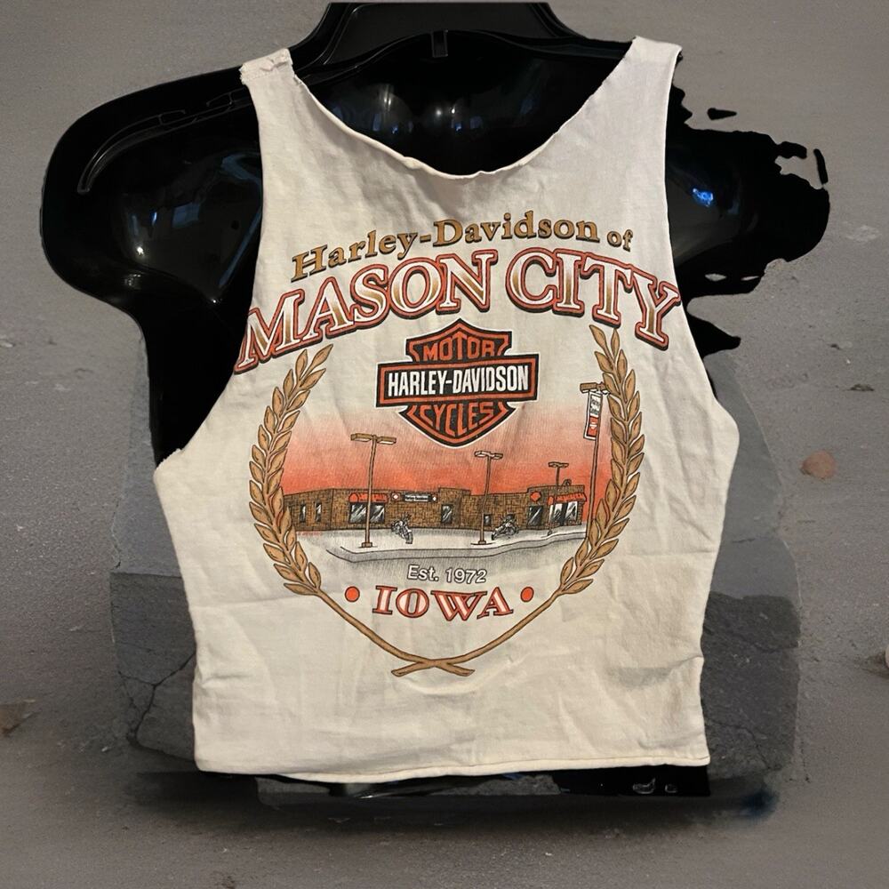 VTG Y2K 2005 Harley Davidson Crop Tank Top T-Shirt Women’s Logo Iowa Mason City - Picture 2 of 3